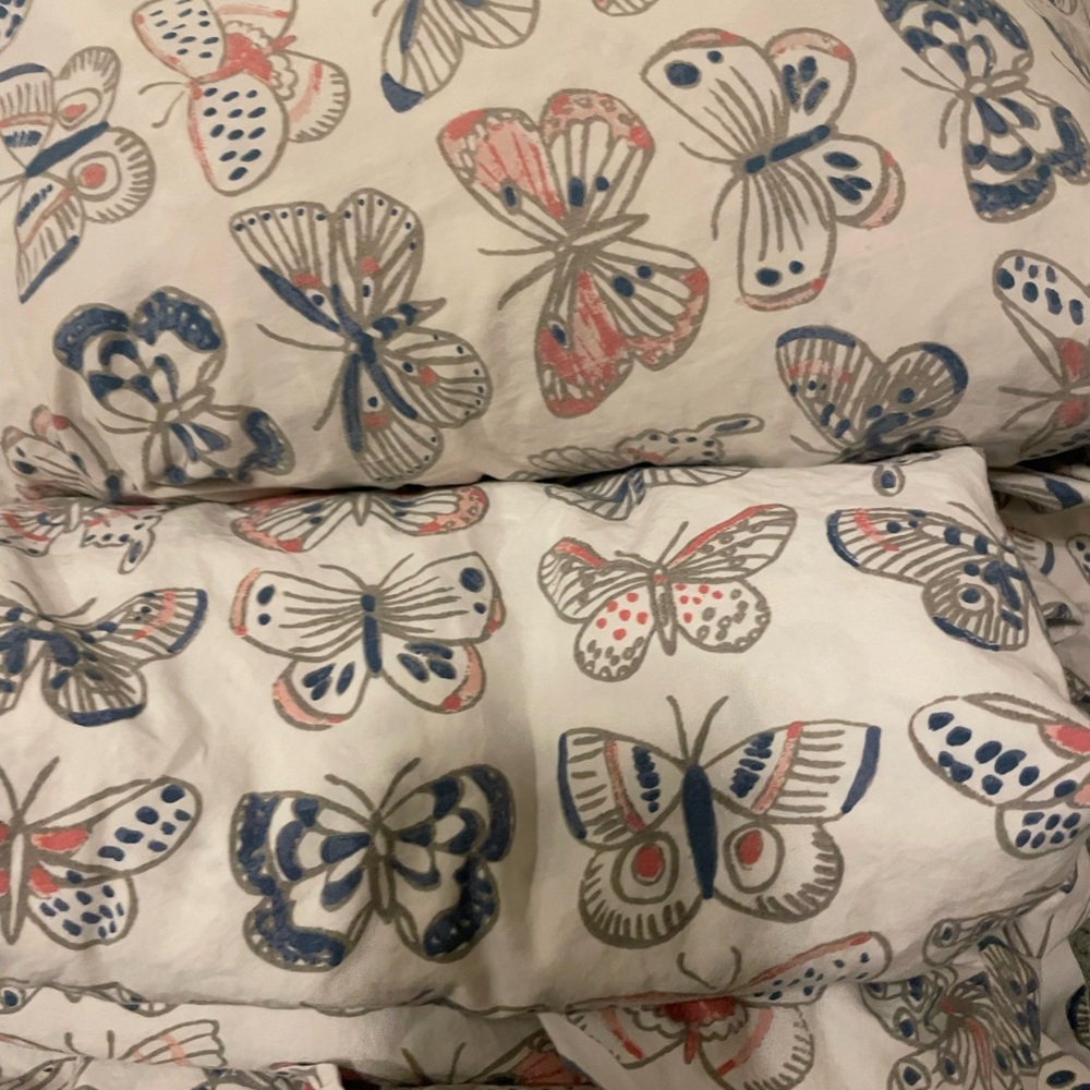 2 sets of pottery barn kids twin sheets